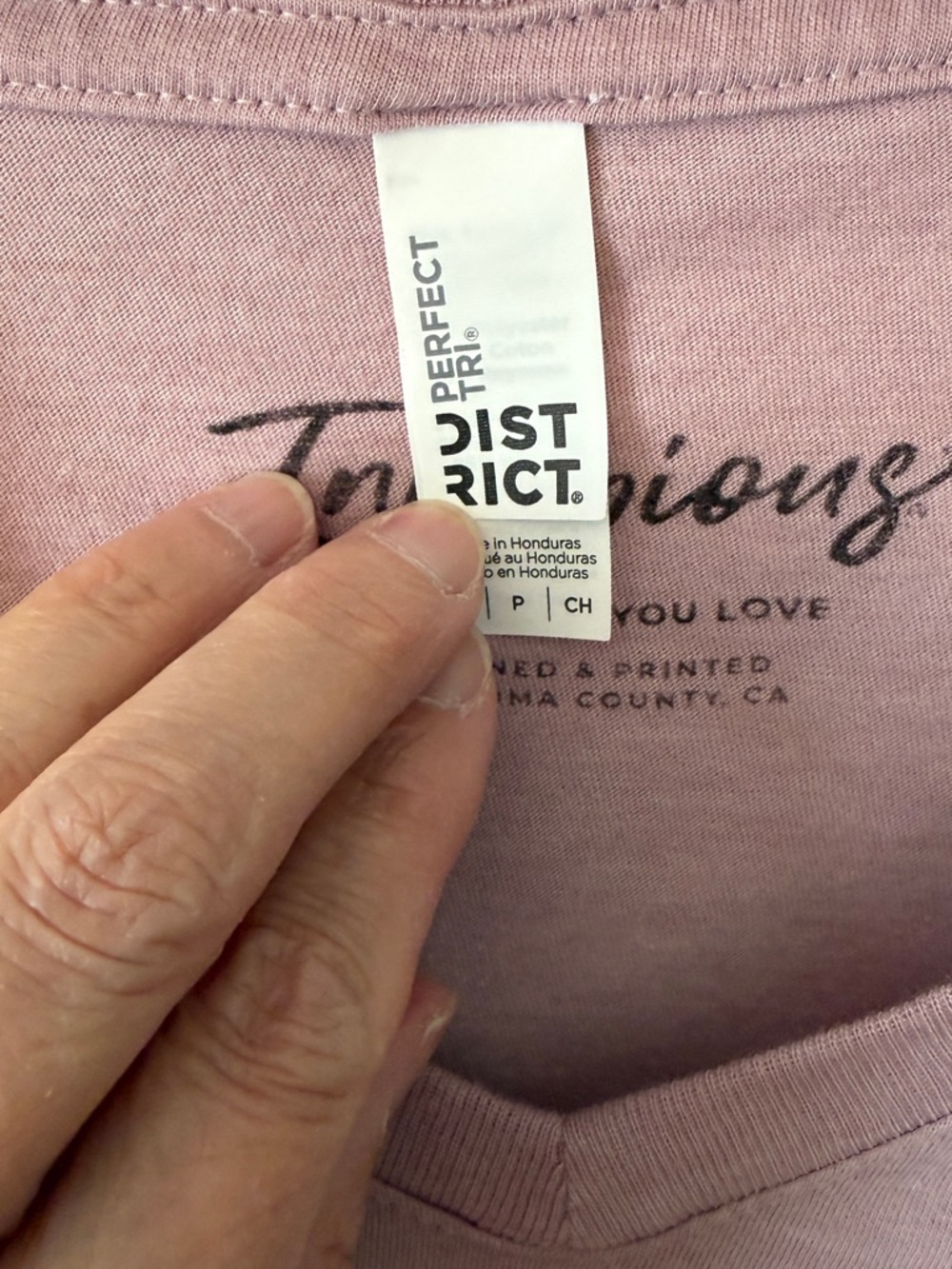 Women's Dog Graphic V-Neck T-Shirt - Dusty Mauve #0112 - Picture 6 of 6